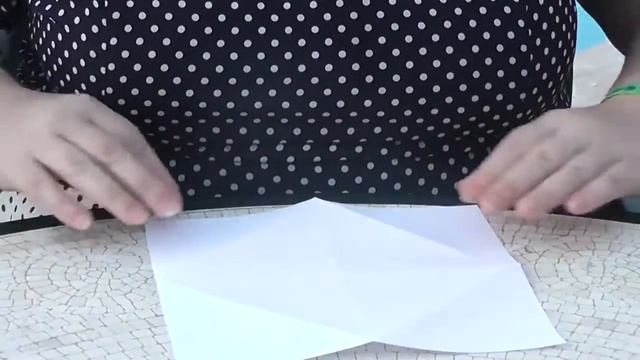Как из бумажного квадрата сложить правильный восьмиугольник? смотреть онлайн