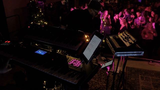 Keyboard Cam | Cover Live Band | Roland Fantom-0 | Nord Lead 4 | Dexibell SX7 | The Bombshells смотреть онлайн