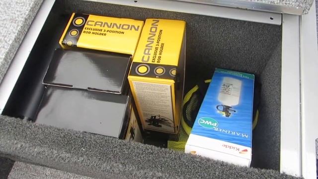 2016 Alumacraft Competitor 165 CS with 70 HP Yamaha смотреть онлайн