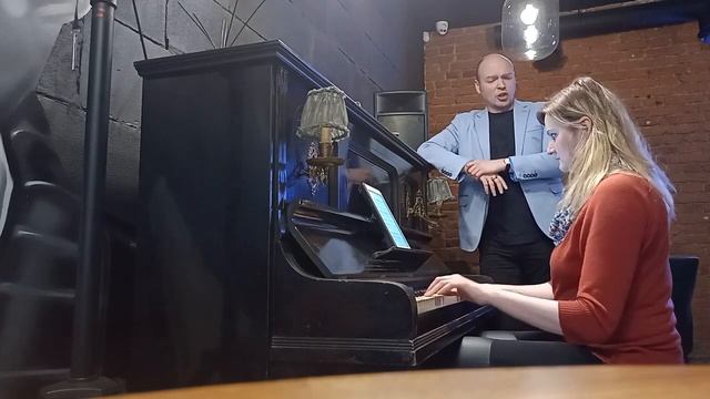 Случайное Пианино в Кафе смотреть онлайн