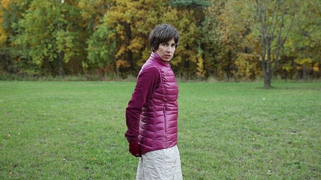 Как выбрать #жилетку для Спорта или для улицы, говорит эксперт по #скандинавской ходьбе смотреть онлайн