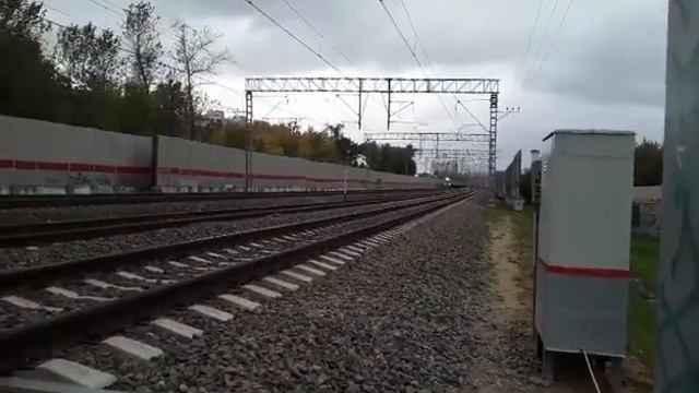 И снова поезд мчится в даль оставив позади печаль. Клип смотреть онлайн