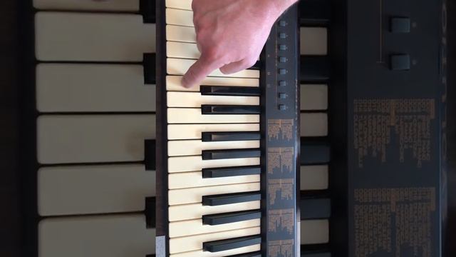 Evolution MK-261 MIDI Keyboard With Sustain Pedal - Used - Full Working Order смотреть онлайн