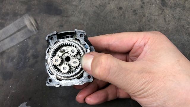 Milwaukee 2606 drill refurbishment смотреть онлайн