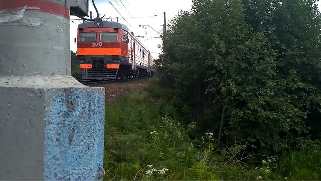 Встреча ЭД2Т-0017 и Голубого ЧС7-029 с пассажирским! смотреть онлайн