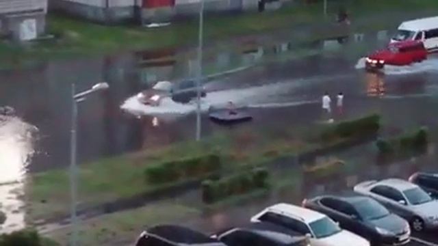 2018-07-15 Брест. ул.Рябиновая. после дождя смотреть онлайн