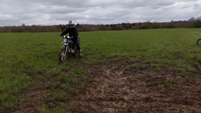 Дрифт на питбайке BSE EX 125 E и на мопеде ALPHA 72 смотреть онлайн