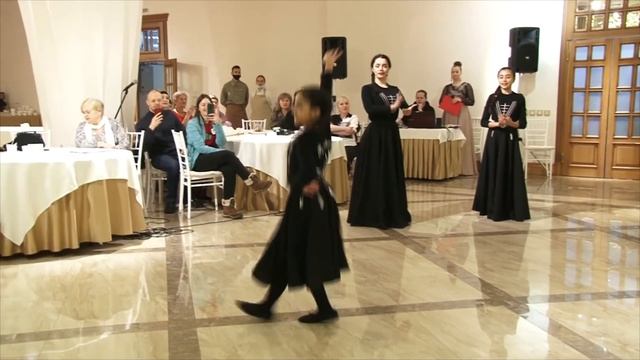 Аджарский танец, преподаватель Марина Чхиквадзе смотреть онлайн
