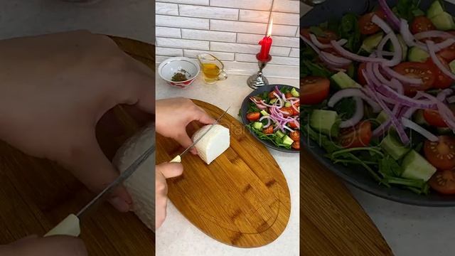 СВЕЖИЙ САЛАТ С РУКОЛЛОЙ И ЖАРЕНЫМ АДЫГЕЙСКИМ СЫРОМ #fantfood смотреть онлайн