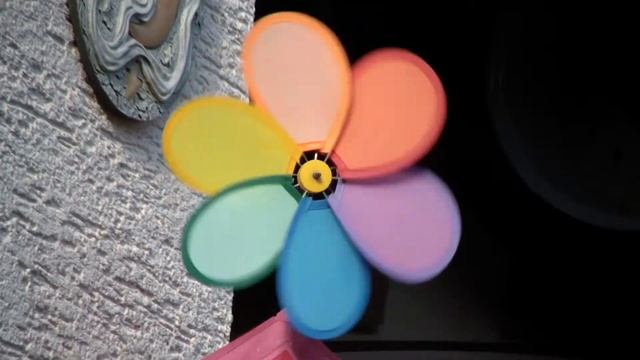 Samsung HMX-Q10 Farb-Test Windrad bei 50% Zoom смотреть онлайн