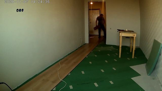 Укладка ламината единым контуром на хвойную подложку. Timelapse. DIY. (Часть 2) ЖК Горизонт смотреть онлайн