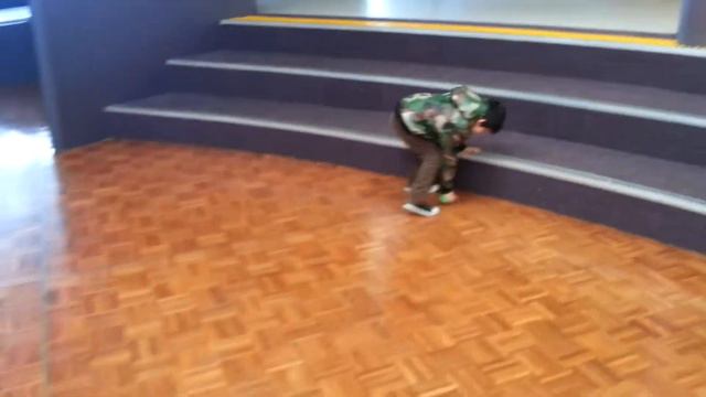 Armia Performs 14 смотреть онлайн