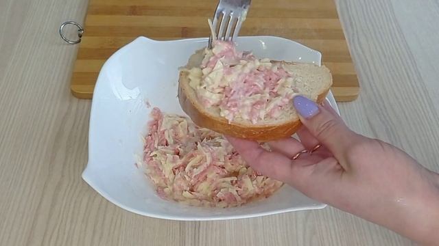 БУТЕРБРОДЫ на скорую руку из того, что есть в холодильнике/Быстро просто вкусно#бутерброды#рецепт смотреть онлайн