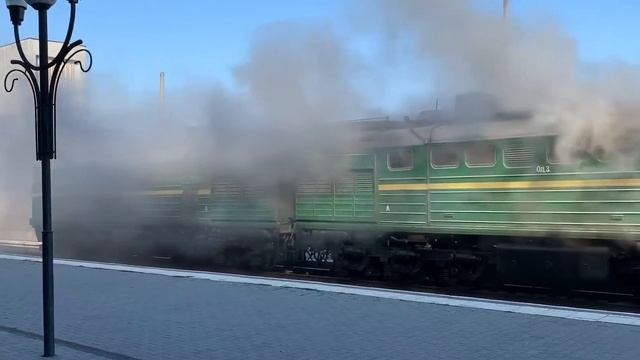 на вокзале Николаева загорелся "Интерсити". смотреть онлайн