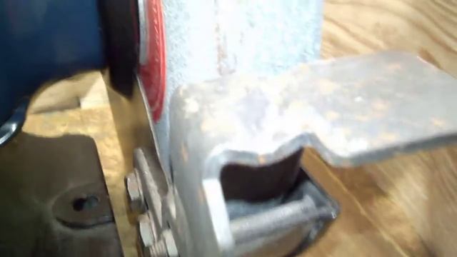 электроточило , наждак EVO bench grinder хороший станок из Китая с наворотами 550 Ватт смотреть онлайн