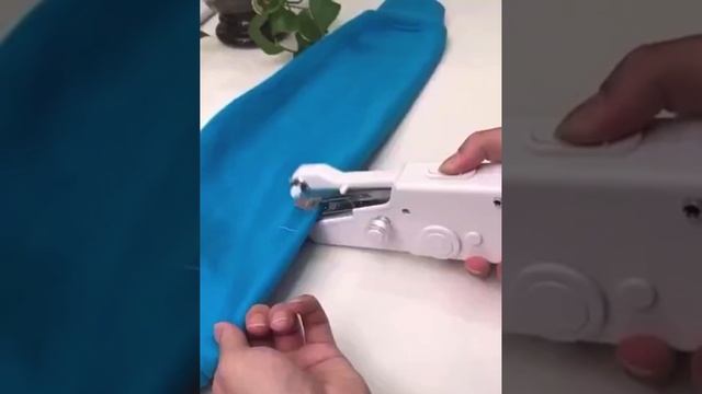 Портативная ручная швейная машинка смотреть онлайн