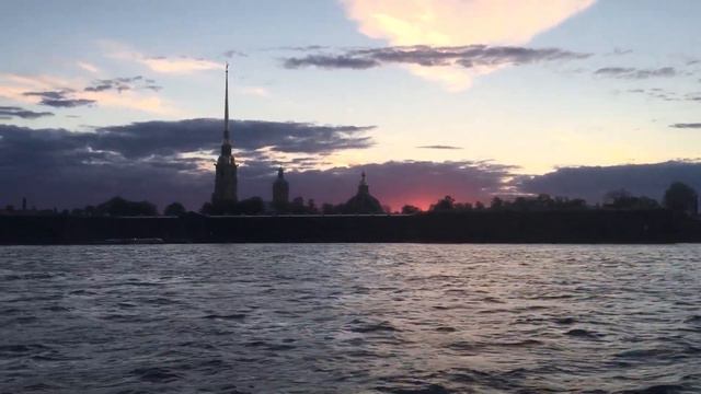Путешествие по реке Неве смотреть онлайн