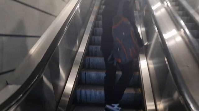 Метро и МЦД в первый день осени 2022. Часть 1. смотреть онлайн