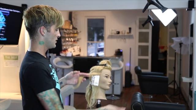 Step 5 - 14 Steps To Becoming A Better Haircolorist смотреть онлайн