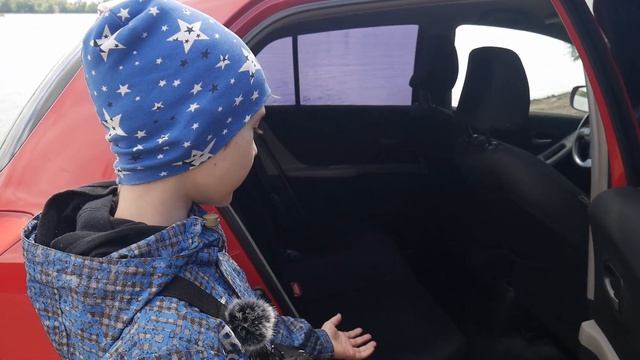 Обзор Toyota Yaris второго поколения