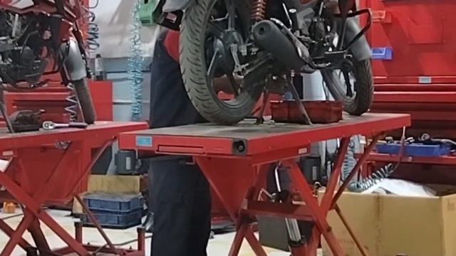 New Honda SP125 OBD-2 E20 Model First Service Full Process Details ✅️ | Service Cost|#themotojester смотреть онлайн