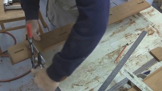 Как изготовить самодельный фрезерный станок по дереву. How to make the milllimg machine. смотреть онлайн