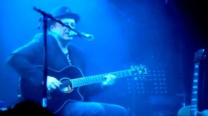 Глеб Самойлов   Ползет