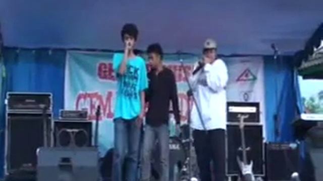 distance by old monument смотреть онлайн