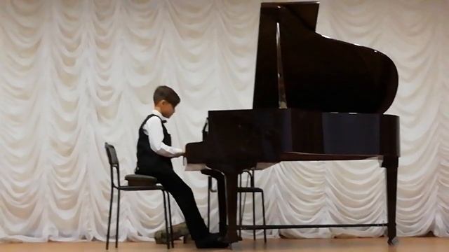 1. Romance (R.Gliere) - Романс (Р.Глиэр) 2. Fontanny Zwingera/Фонтаны Цвингера (Николай Бабушкин) смотреть онлайн