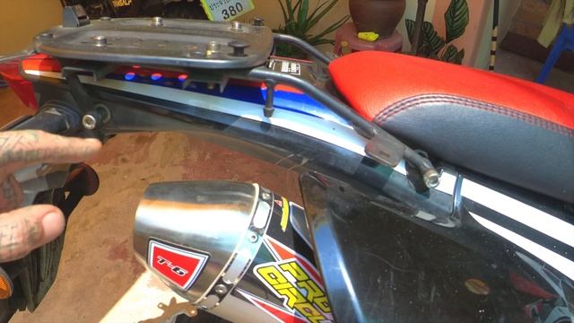 Necessary mods on the Crf250 rally, plus WD-40 hack…and removing the blue смотреть онлайн