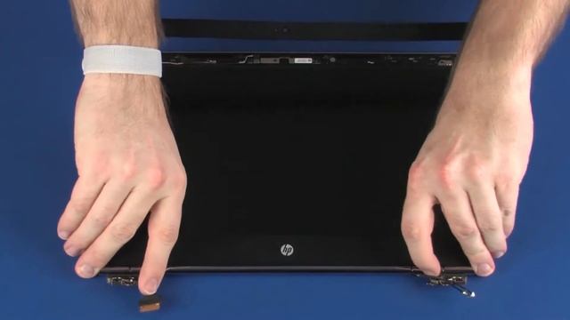 Replace the Display Bezel | HP Chromebook 13 G1 | HP Support смотреть онлайн