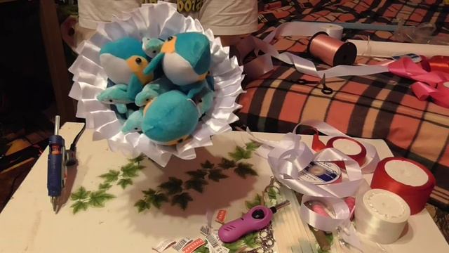 Букет из игрушек. Мастер класс. Как сделать букет из игрушек самому. смотреть онлайн