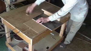 Самый быстрый, и самый простой  способ крепления фрезера к столу.