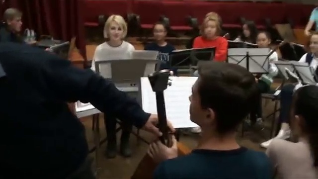 Оркестр РУССКИЕ УЗОРЫ. Вручение муз. инструментов. 11.10.2018 г. смотреть онлайн