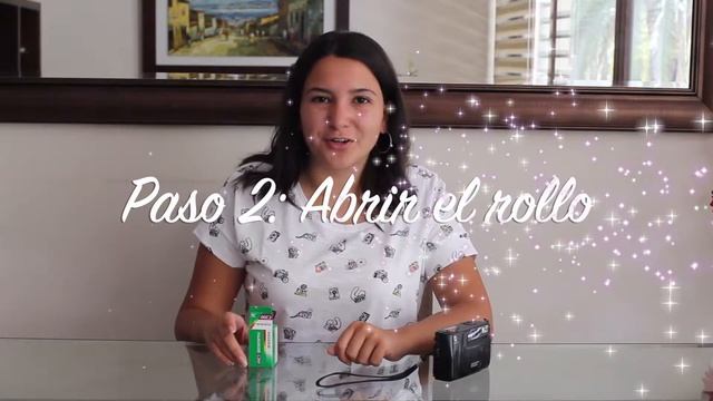 TUTURIAL Como poner un rollo en una cámara análoga смотреть онлайн