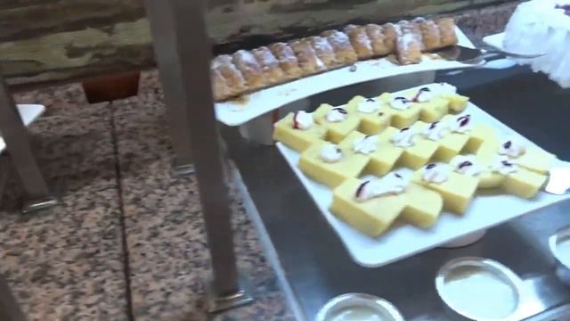 MG Hotels White Lilyum 5* обeд в ресторане отеля