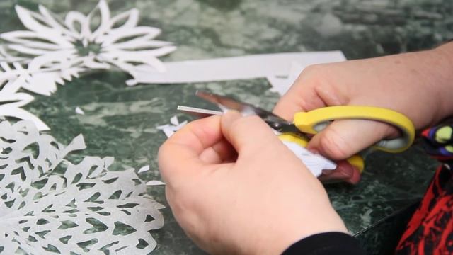 Снежинки из бумаги для начинающих смотреть онлайн