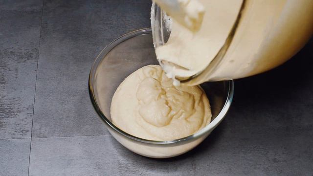 A glass of semolina and 2 cups of yogurt! A very delicious dessert from nothing! смотреть онлайн