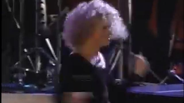 Slash with Carole King: "Hold Out For Love" (live Hartford 1993) смотреть онлайн