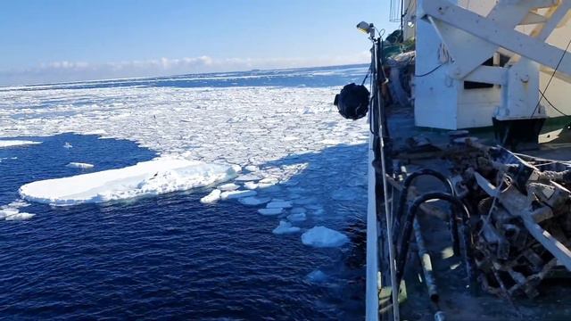 идём на перегруз Охотское море смотреть онлайн