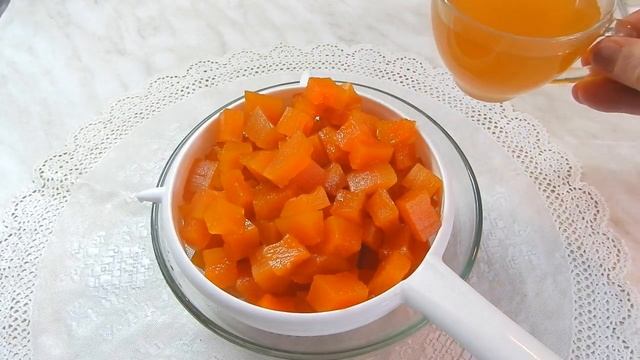 Цукаты из тыквы + стакан сиропа. Невозможно догадаться что они из тыквы.