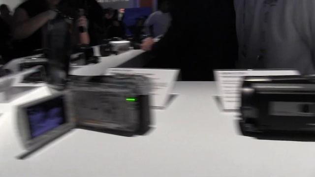 [CES] Sony kamera s projektorem HDR-PJ760V смотреть онлайн