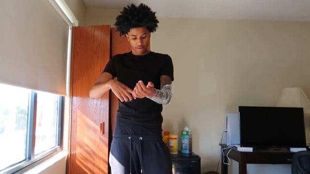 I GOT A SLEEVE TATTOO ?? смотреть онлайн