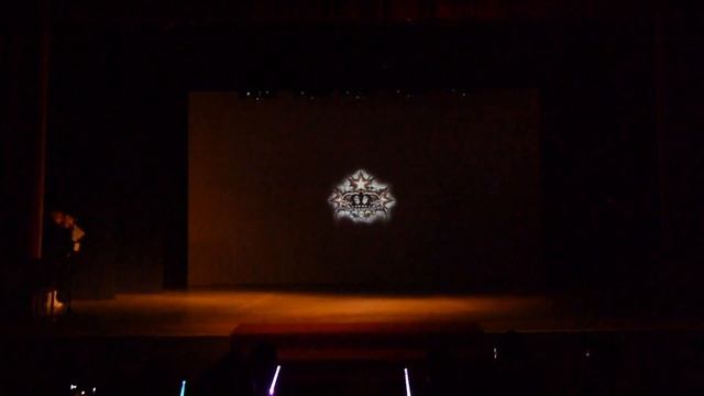 1. K-pop defile смотреть онлайн