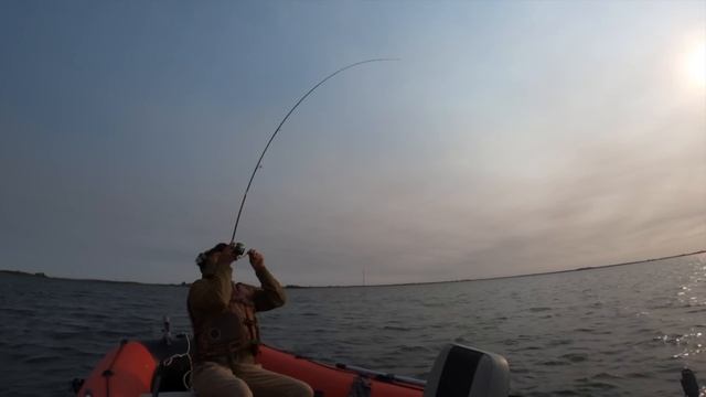 Рыбалка с домброй и баяном! К нам приехали гости! Ловим щуку с Ишим рыбалкой и GGG Kaiser смотреть онлайн