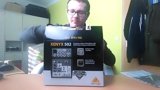 Beringer XENYX 502 UNBOXING (Germany) смотреть онлайн