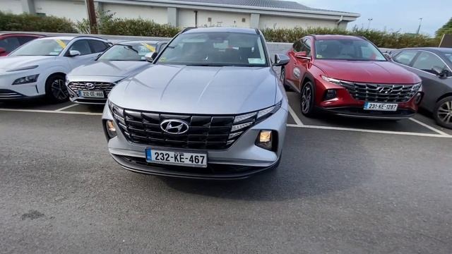 Colour Demonstration - Shimmering Silver - Hyundai Tucson #silver #tucson смотреть онлайн