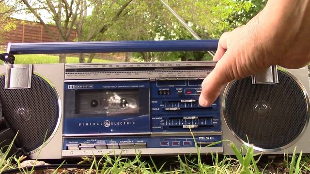 GE General electric 3-5288A Cassette recorder MLS Dolby Line-in bass & treble radio Blue review смотреть онлайн