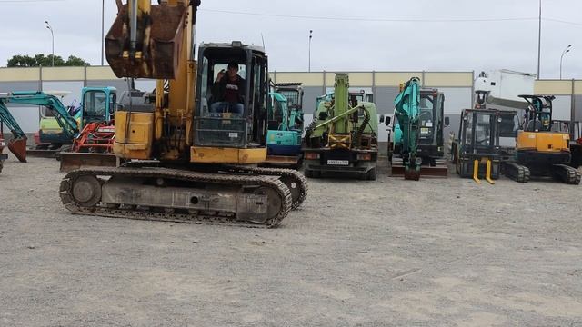 Пришёл Экскаватор-ТЯЖЕЛОВЕС с аукционов Японии. Komatsu 13 тонн. смотреть онлайн