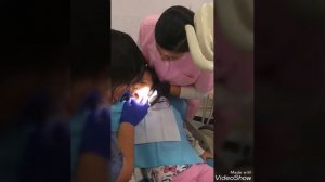 Ясмине вырывают зуб? #грустно#больно#детскаястоматология#больныезубки